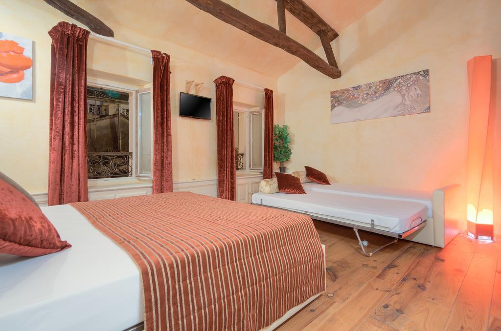 Charming House Apartment Кан Екстериор снимка